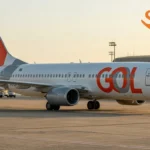 Avião da GOL no aeroporto com logo Smiles em conteúdo sobre vender milhas Smiles