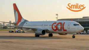 Avião da GOL no aeroporto com logo Smiles em conteúdo sobre vender milhas Smiles
