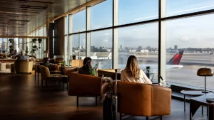 Antes do embarque: conheça os lounges disponíveis no Aeroporto de Guarulhos